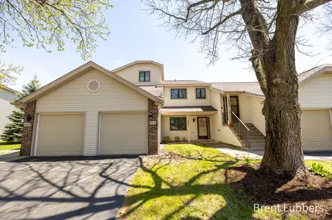 7679 Blackmar Cir, Portage, MI 49024