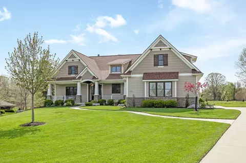 719 Golfview Dr, Douglas, MI 49406