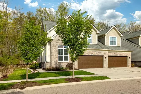 3000 N Spurway Dr, Ann Arbor, MI 48105