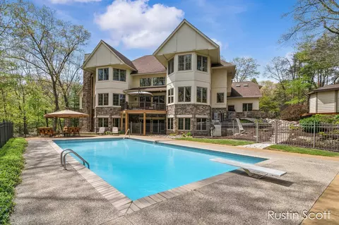 4410 Mystic Ridge Ct NE, Grand Rapids, MI 49525