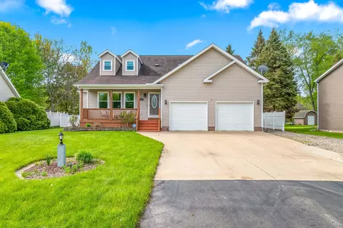 301 Case St, Jonesville, MI 49250