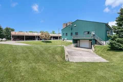 Exterior - 9991 Kaiser Rd, Saline, MI 48176 photo 5 of 8