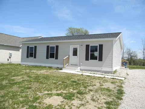 210 Taylors Ct, Scottville, MI 49454