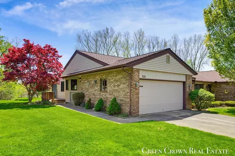 580 Gardenview Dr SW, Byron Center, MI 49315