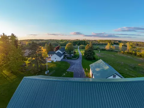8885 Burmeister Rd, Saline, MI 48176