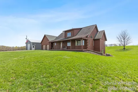 7320 100th St SE, Caledonia, MI 49316