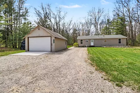 734 Skocelas Rd N, Manistee, MI 49660