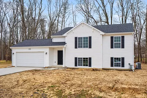 71375 Embassy Rd, Edwardsburg, MI 49112