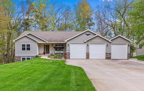 11033 Sandy Oak Trl, Cedar Springs, MI 49319