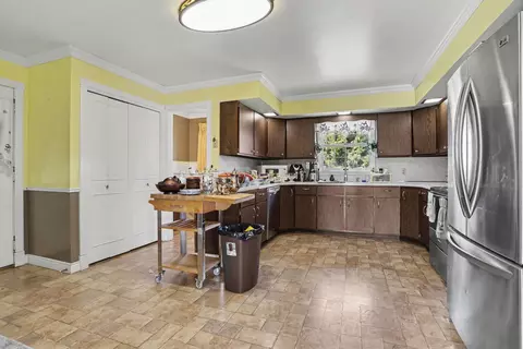 Kitchen - 15681 River Heights Rd, Constantine, MI 49042 photo 1 of 2