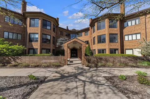 2115 Nature Cove Ct #308, Ann Arbor, MI 48104