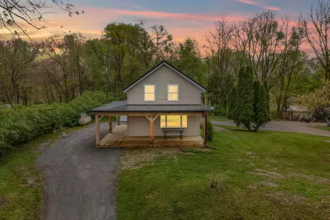 68505 Sweet Lake Rd, Sturgis, MI 49091