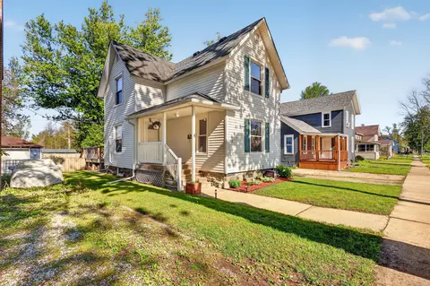 508 Maple St, Three Rivers, MI 49093