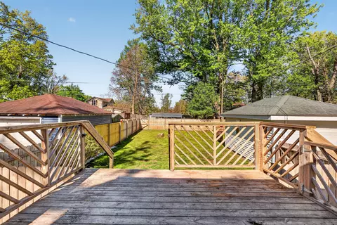 Exterior - 508 Maple St, Three Rivers, MI 49093 photo 5 of 10