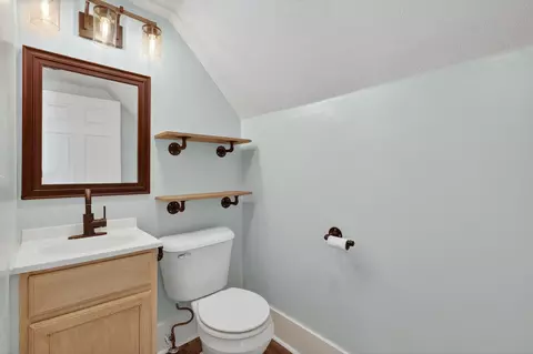 Bath - 508 Maple St, Three Rivers, MI 49093 photo 3 of 3
