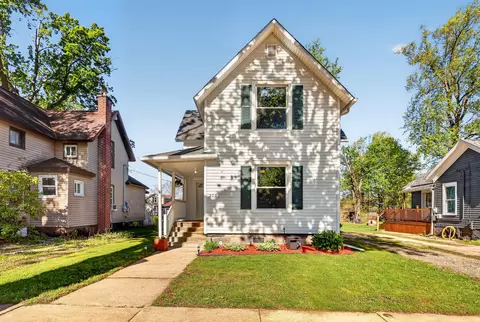 Exterior - 508 Maple St, Three Rivers, MI 49093 photo 2 of 10