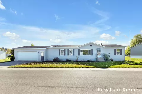 7426 Pinto Dr, Caledonia, MI 49316