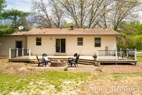Exterior - 2620 138th Ave, Dorr, MI 49323 photo 2 of 13
