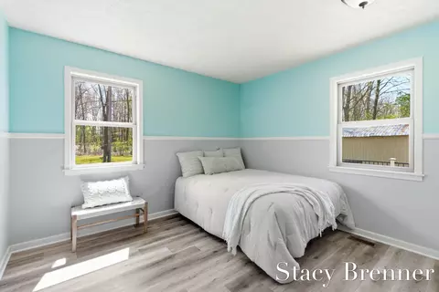 Bedroom - 2620 138th Ave, Dorr, MI 49323 photo 3 of 3