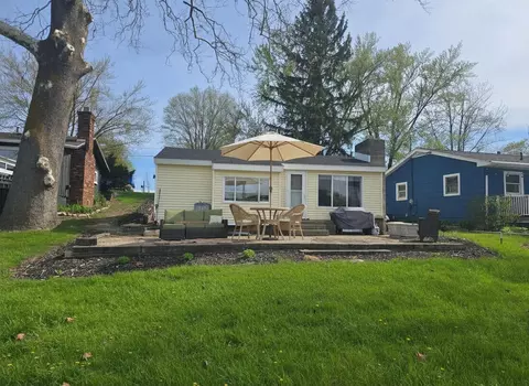336 Dewey Lake Rd, Brooklyn, MI 49230