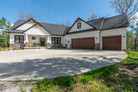 3855 Hampshire Hill Ln, Twin Lake, MI 49457