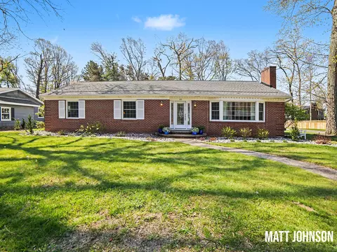 211 Country Club Rd, Whitehall, MI 49461