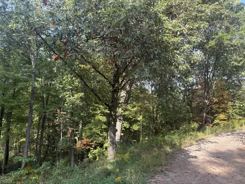 2097 Geneva Ln, Norton Shores, MI 49441