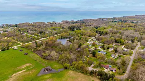 7263 Drew Ln, South Haven, MI 49090