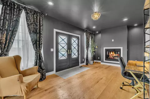 Entry Way - 6217 Mast Rd, Dexter, MI 48130 photo 8 of 11