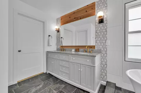 Bath - 6217 Mast Rd, Dexter, MI 48130 photo 3 of 8