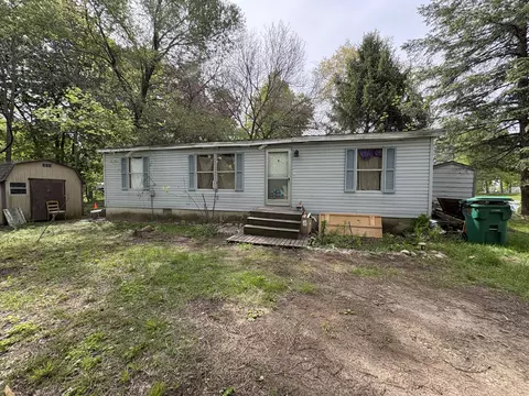 222 N Broadway St, Cassopolis, MI 49031