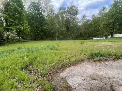 67211 95th Ave, Dowagiac, MI 49047