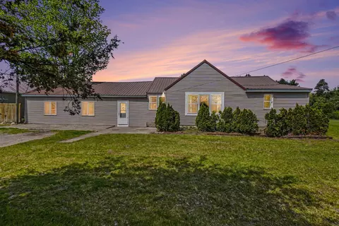 8025 S Warner Ave, Fremont, MI 49412