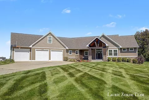 12474 64th Ave, Allendale, MI 49401