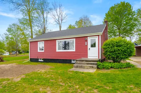 984 Miller Rd, Plainwell, MI 49080 photo 2