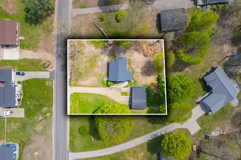 View/Area - 984 Miller Rd, Plainwell, MI 49080 photo 2 of 16