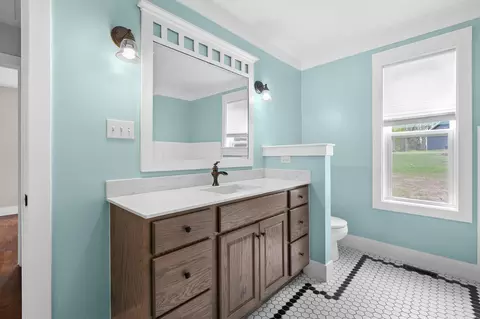 Bath - 984 Miller Rd, Plainwell, MI 49080 photo 3 of 3