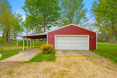 Exterior - 984 Miller Rd, Plainwell, MI 49080 photo 4 of 8