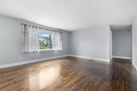 984 Miller Rd, Plainwell, MI 49080 photo 6