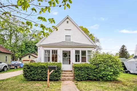 909 Alderman St, Belding, MI 48809