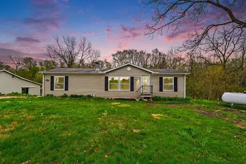 9214 S Cedar Dr, Allendale, MI 49401