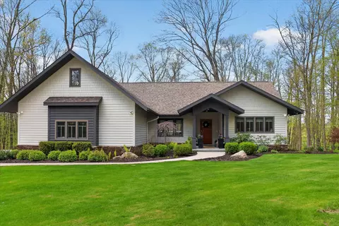 1901 Mccabe Ave NE, Lowell, MI 49331