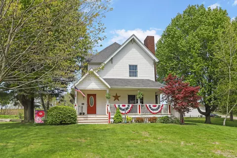 510 W Main St, Fennville, MI 49408