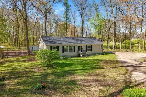 13175 Folks Rd, Hanover, MI 49241
