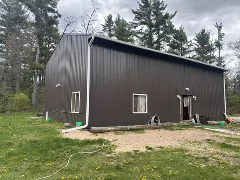 2057 E 72nd St, Newaygo, MI 49337