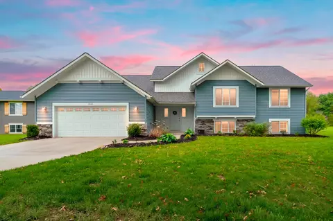 1946 Cygnet Dr, Otsego, MI 49078