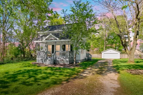 115 E Maple St, Plainwell, MI 49080