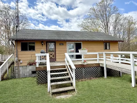 4179 E White River Dr, Hesperia, MI 49421