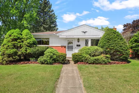 8278 Mills St, Taylor, MI 48180