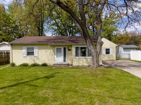 5848 Grassmere St, Portage, MI 49024